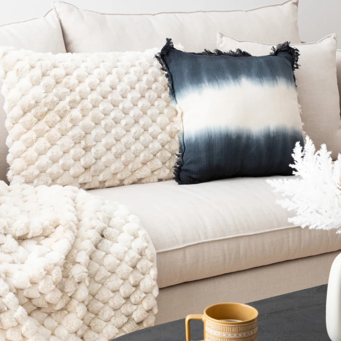 ATMOSPHERA Coussin fourrure "Adriel" Sale